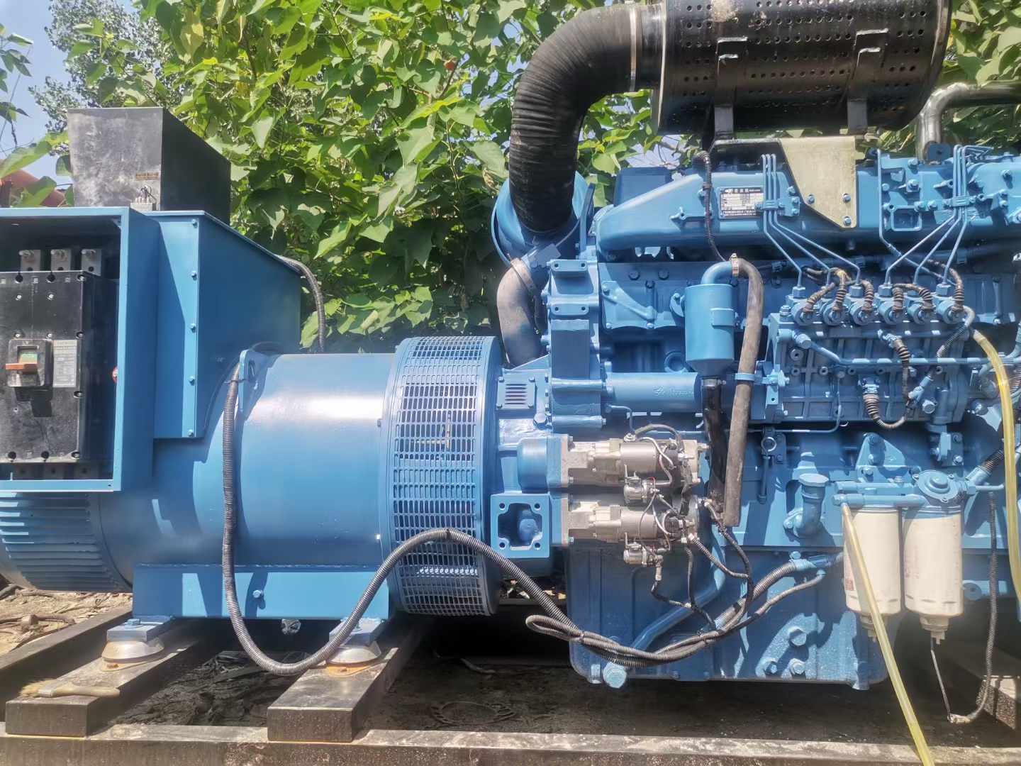 新城镇详细说明降低 800kW 柴油发电机输出电流波动的方法