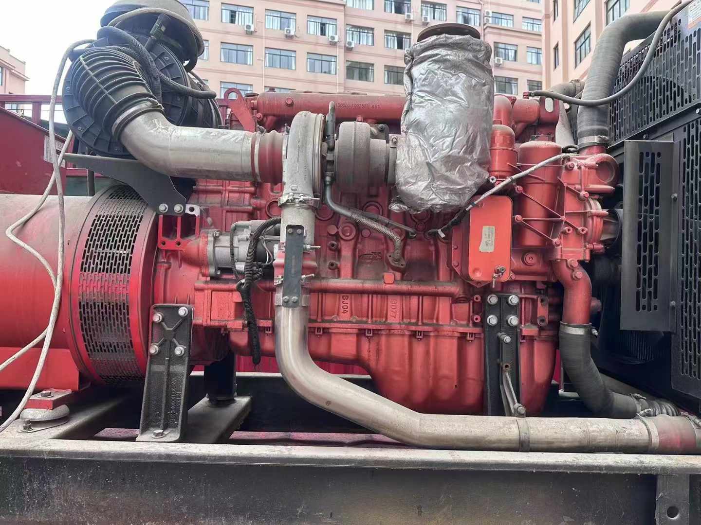 新城镇如何选择适合 600kW 柴油发电机组的过载保护器？