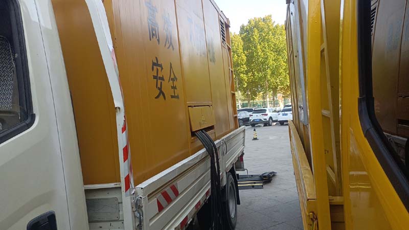 新城镇如何判断柴油发电机组和UPS电源的切换时间是否符合要求？